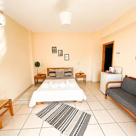 Kámbos Lefteris Rooms מראה חיצוני תמונה