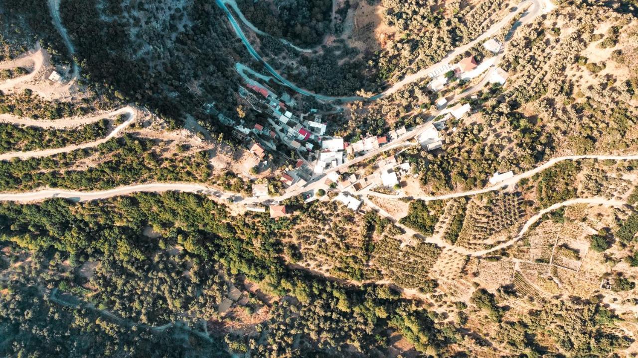 Kámbos Lefteris Rooms מראה חיצוני תמונה