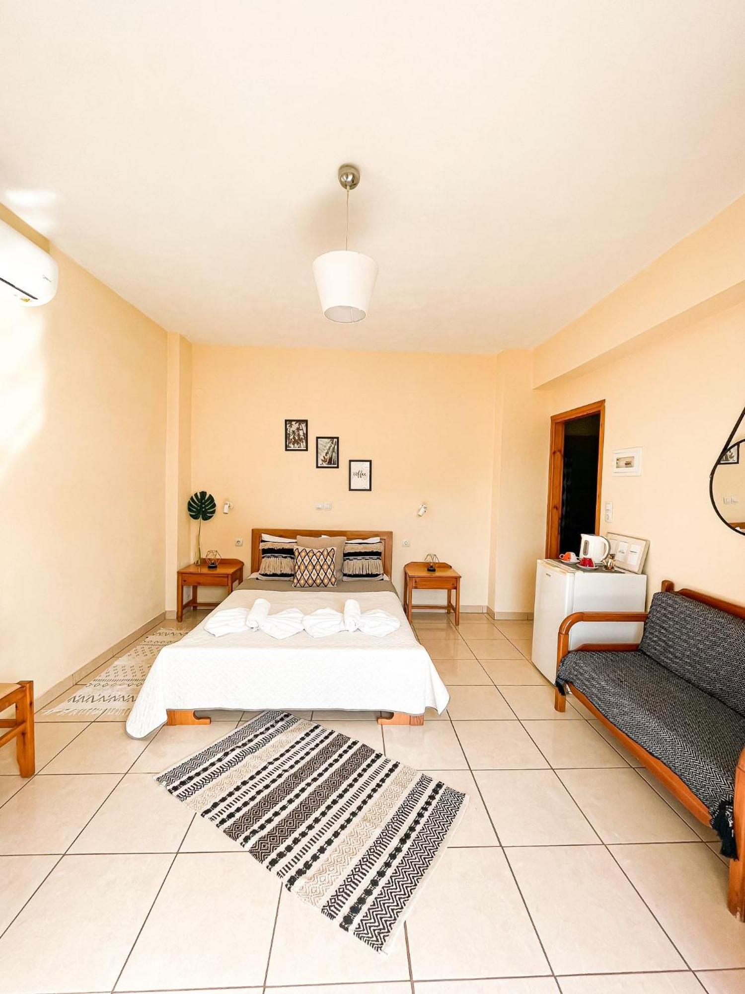 Kámbos Lefteris Rooms מראה חיצוני תמונה