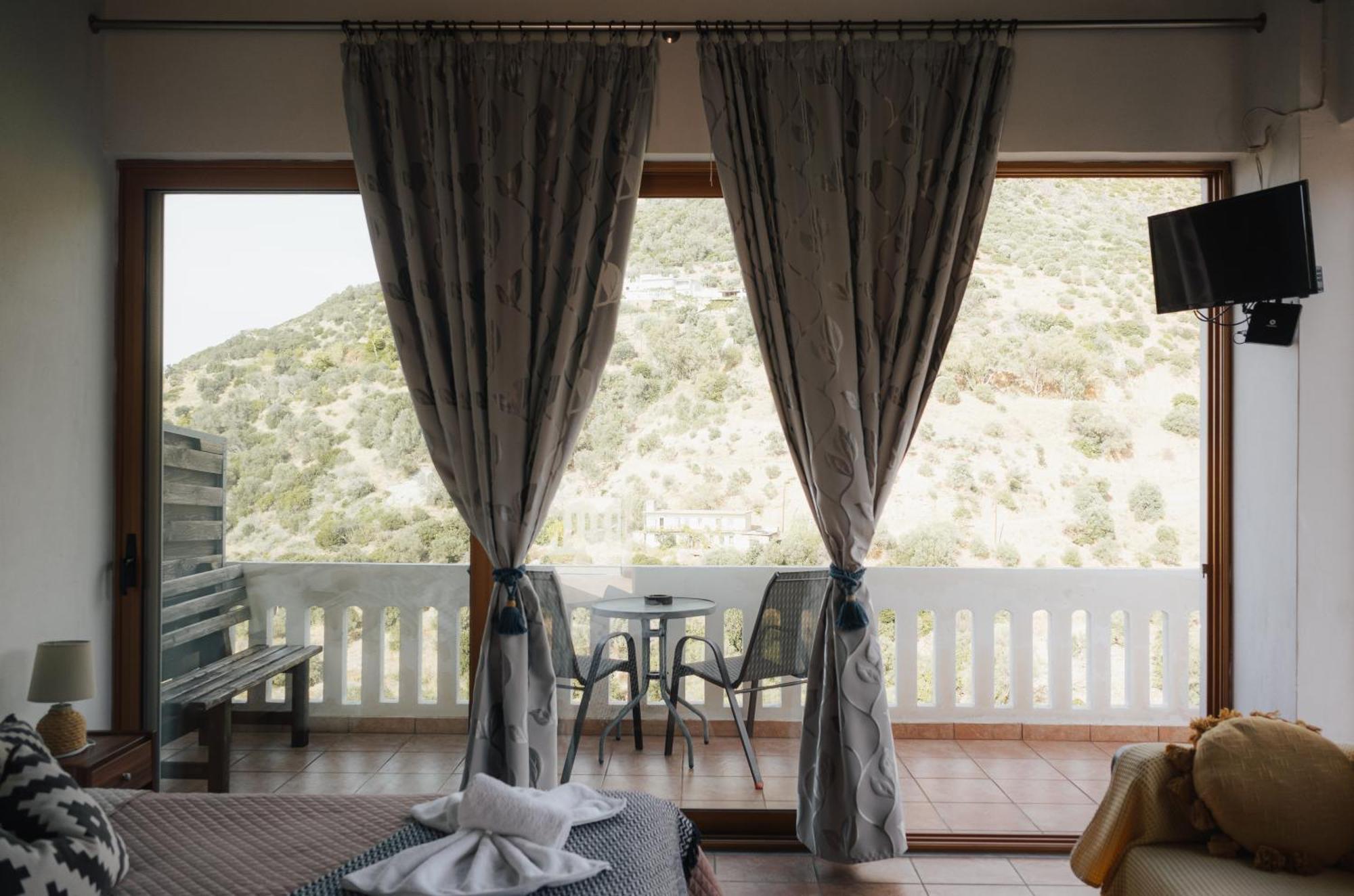 Kámbos Lefteris Rooms מראה חיצוני תמונה