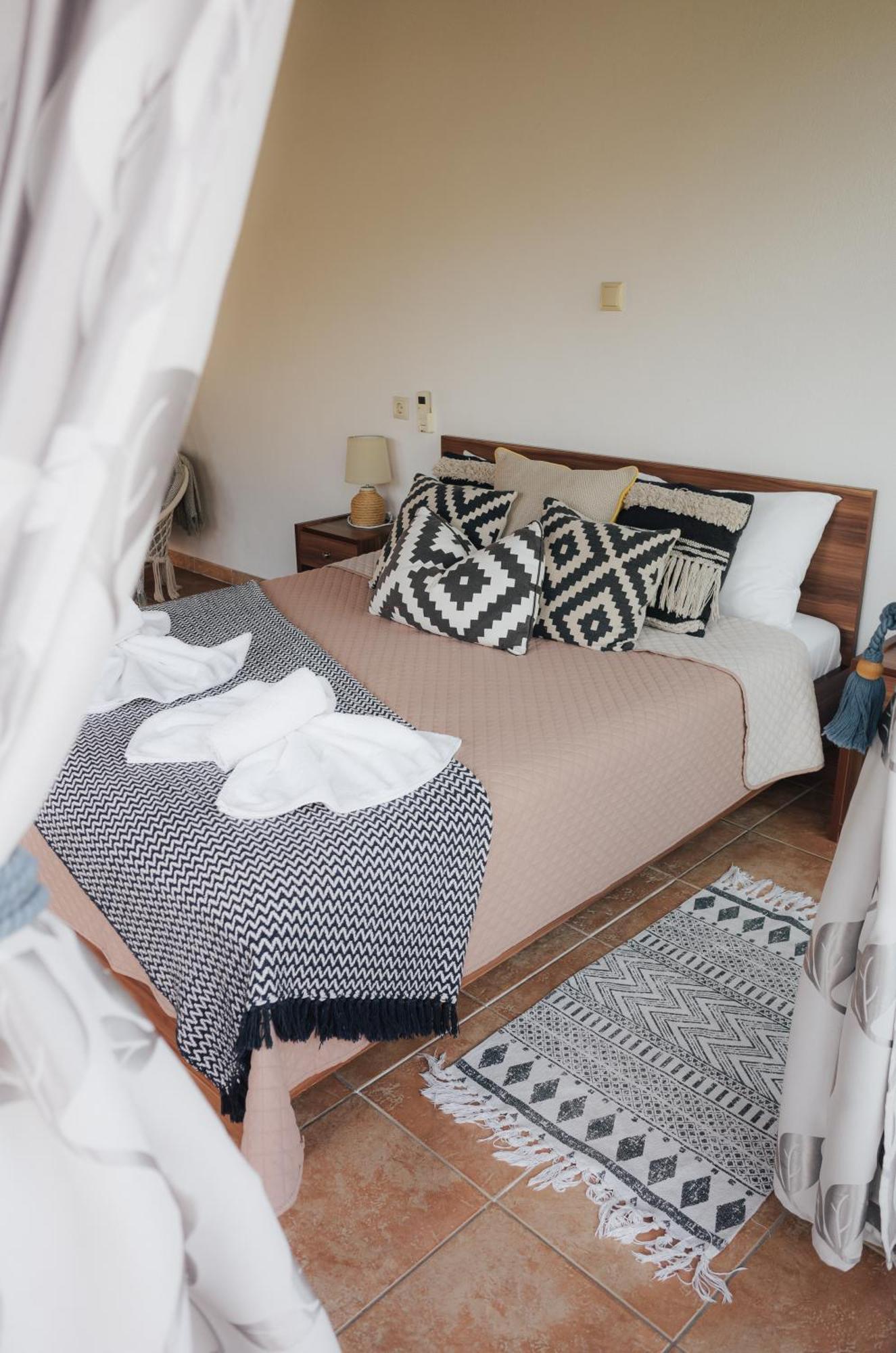 Kámbos Lefteris Rooms מראה חיצוני תמונה