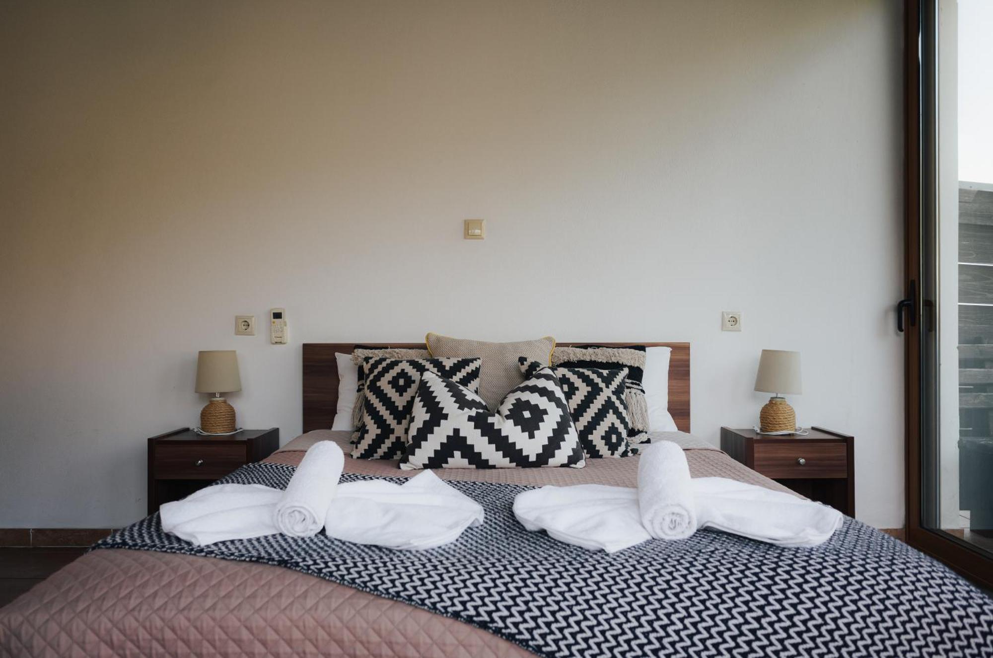 Kámbos Lefteris Rooms מראה חיצוני תמונה