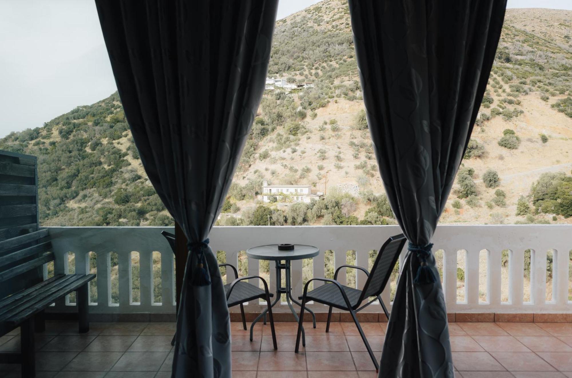 Kámbos Lefteris Rooms מראה חיצוני תמונה