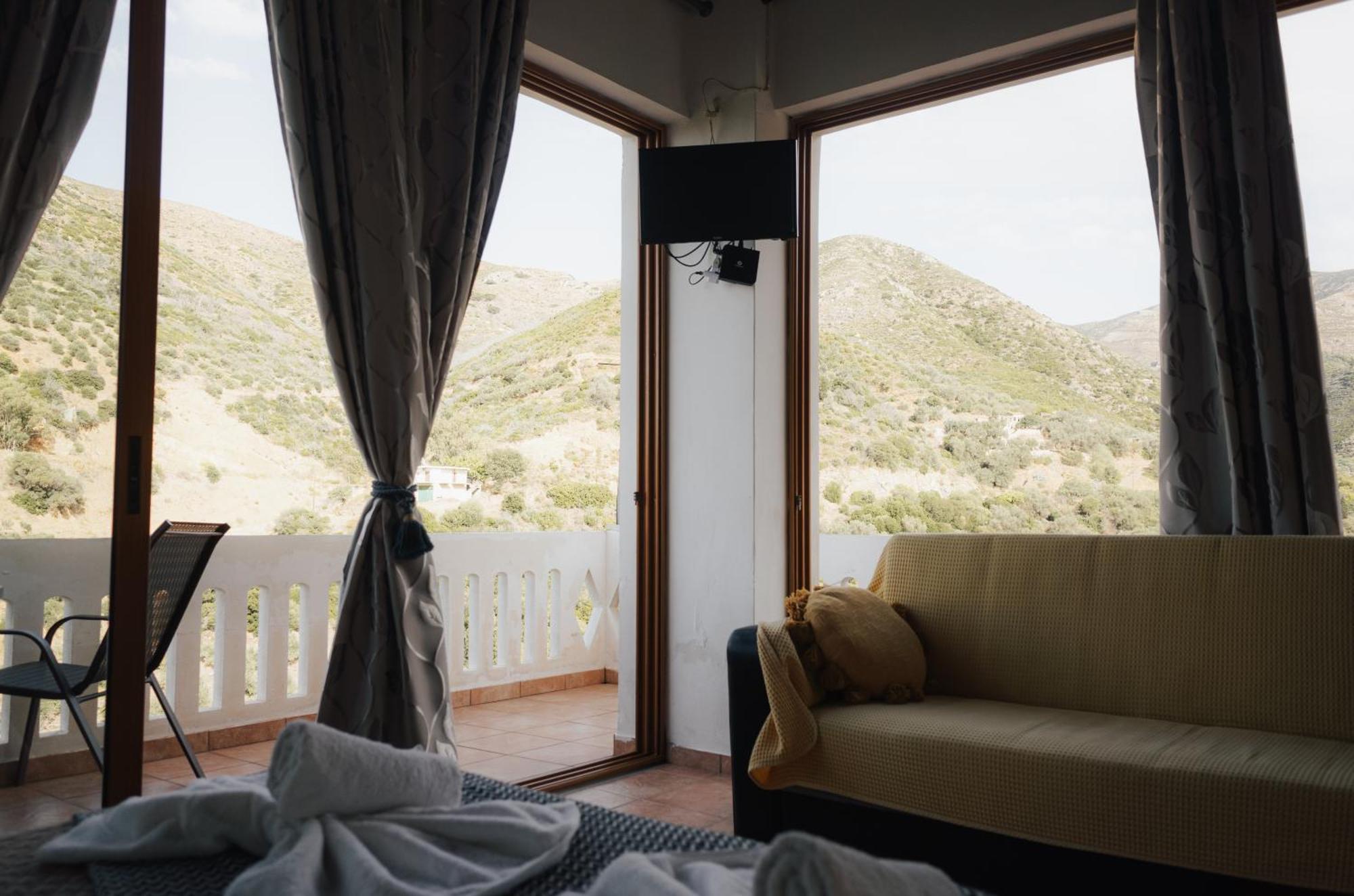 Kámbos Lefteris Rooms מראה חיצוני תמונה
