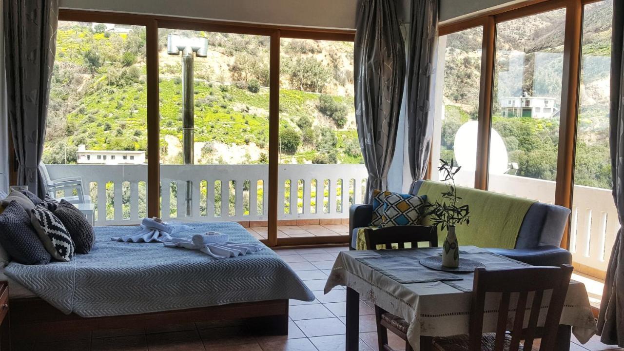Kámbos Lefteris Rooms מראה חיצוני תמונה